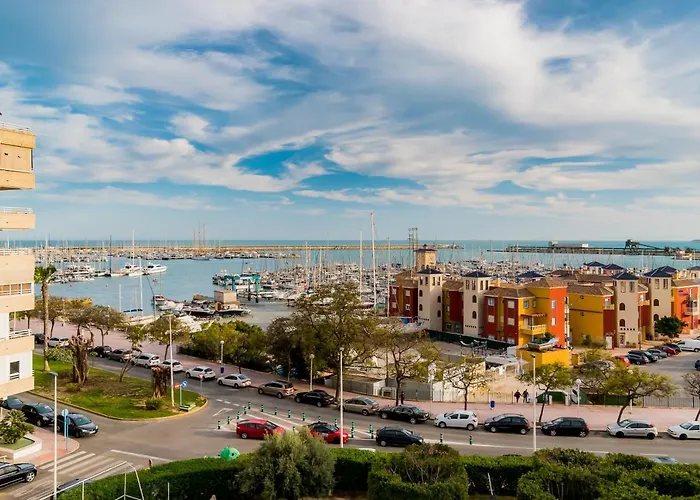 Completamente Reformado Con Vistas Al Mar Y Piscina