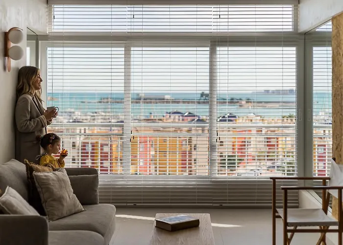 Completamente Reformado Con Vistas Al Mar Y Piscina